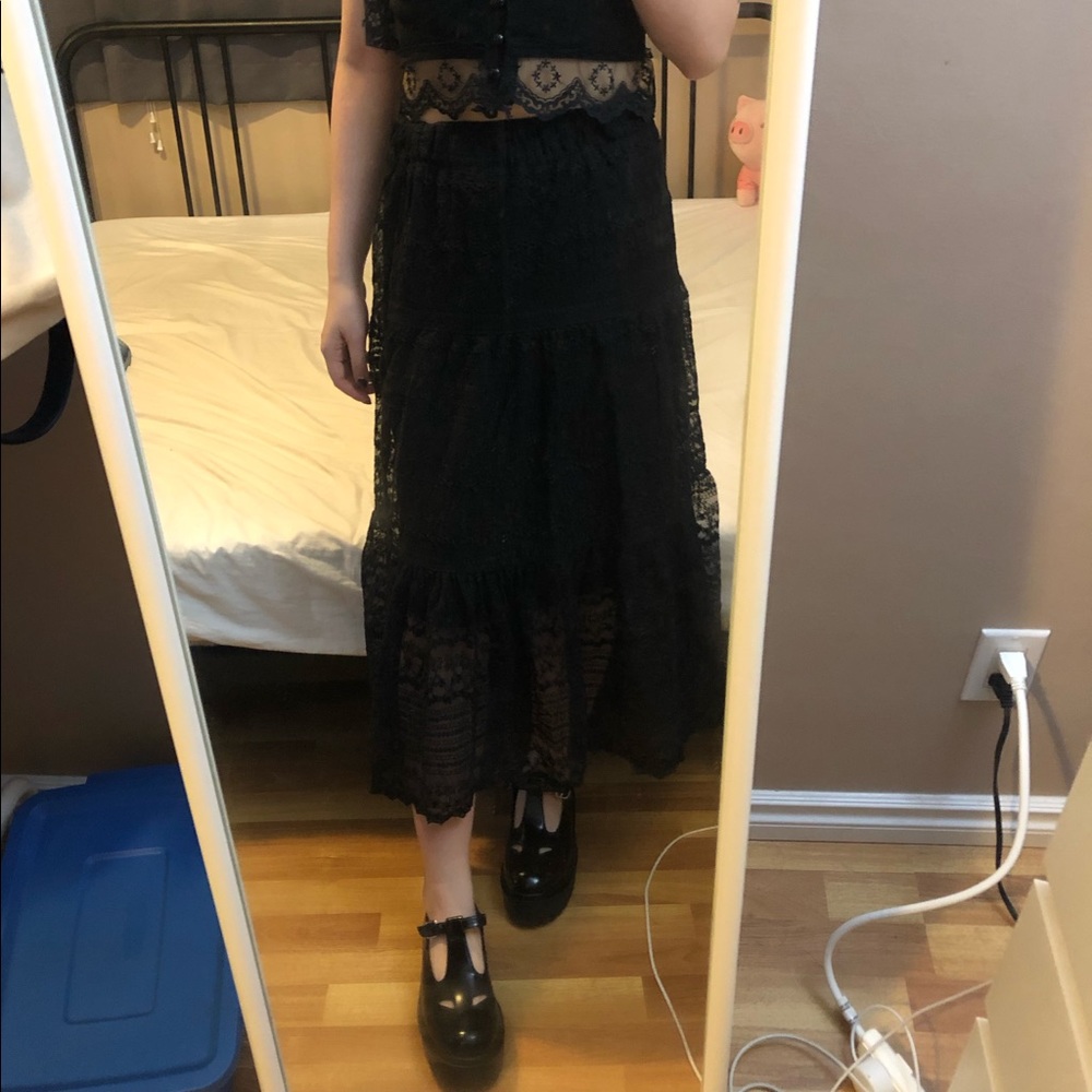 Lace midi skirt